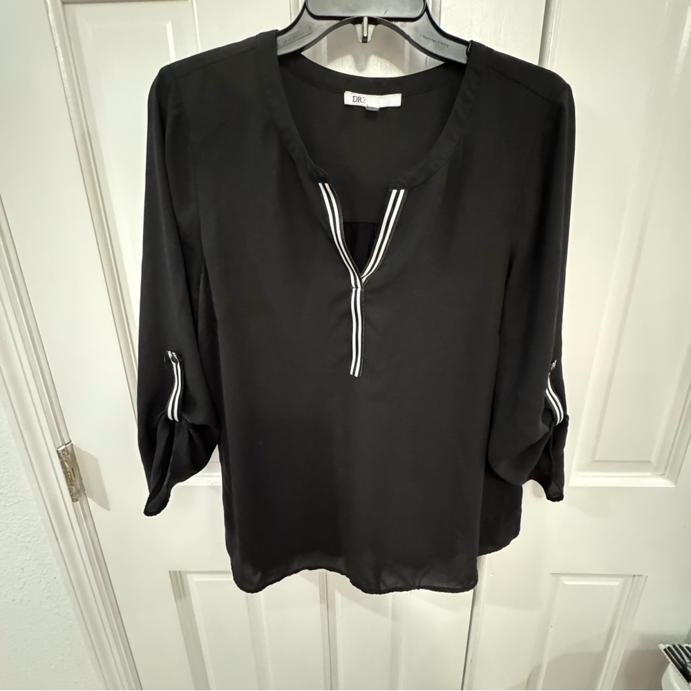 DR2 by Daniel Rainn Black V-Neck Tunic Blouse –‎ Size Large